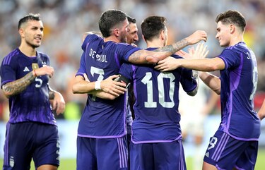 Argentina golea a Emiratos Árabes Unidos en la antesala del Mundial
