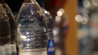 Ministerio de Salud lanza advertencia a empresas embotelladoras de agua