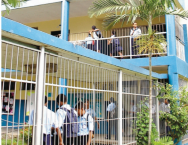 Aprueban dinero para pago a educadores