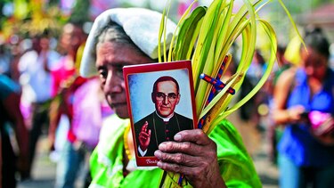 El vía crucis de Romero