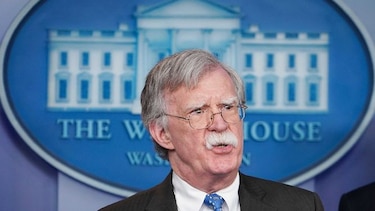 Maduro debe irse antes ‘de que se cierre la puerta’: Bolton