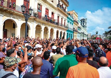 Cuba condena a 10 años de prisión a manifestante