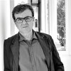 ‘Los escritores, digamos la verdad, somos animales carroñeros’