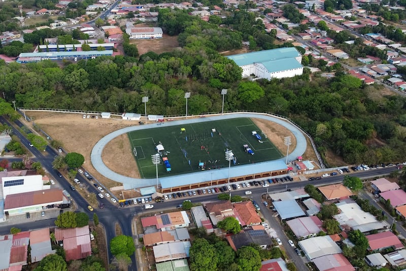 Habilitan estadios como refugios y  centros de acopio tras el sismo
