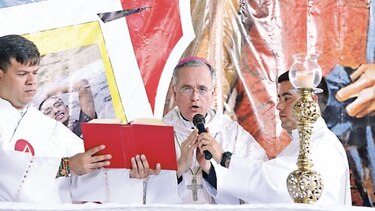 Pentecostés latino presidido por el obispo nicaragüense Silvio J. Báez
