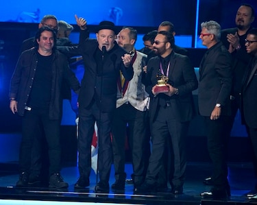 Rubén Blades, Álex Cuba, Bad Bunny y Juanes ganan Grammy en las categorías latinas