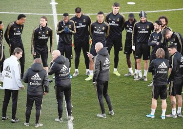  Real Madrid y Barcelona siguen  su mano a mano 