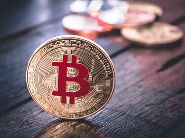 El bitcoin supera los 100,000 dólares en medio del optimismo por la victoria de Donald Trump