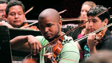 Llamado para orquesta binacional