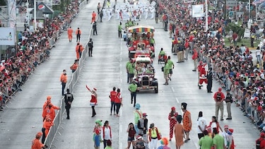 Brilla la Navidad en celebración de desfile
