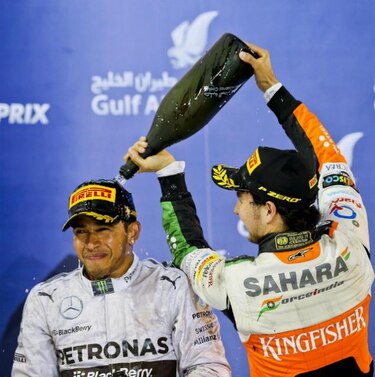 Hamilton y Rosberg firman segundo doblete de Mercedes y Alonso acaba noveno