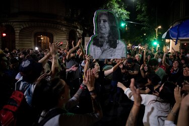 Manifestaciones de respaldo en Argentina a vicepresidenta Kirchner