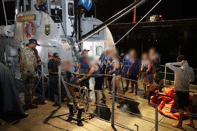 Naufragio: rescatan con vida a 16 turistas y dos panameños tras hundirse un catamarán cerca de Taboga