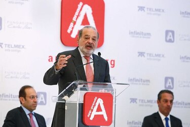 El magnate mexicano Slim se lanza al mercado de celulares usados