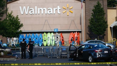 Tiroteo frente a Walmart deja 3 muertos en Alabama