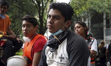 Los jóvenes, núcleo del voluntariado tras sismo en México
