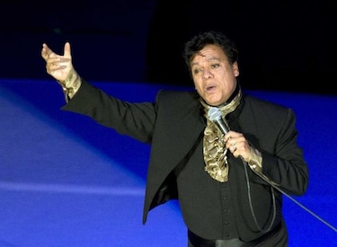 Juan Gabriel recibe 3 nominaciones a los premios Billboard
