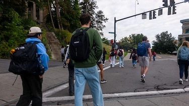 Qué se sabe sobre la presunta violación grupal a una estudiante en una fraternidad de la prestigiosa Universidad de Cornell