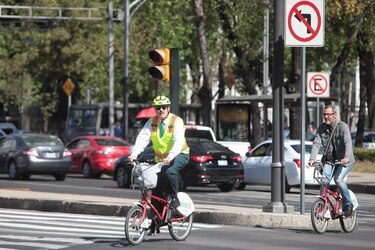 Ciudad de México estrena código de circulación asfixiada por tráfico