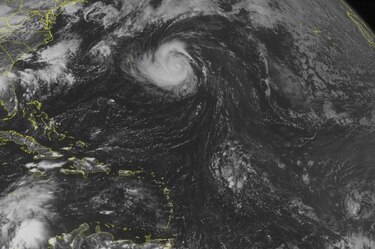Tormenta tropical Edouard pierde fuerza en su camino a las islas Azores