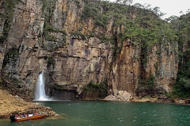 Al menos 7 muertos y más de 30 heridos tras desprenderse rocas en lago de Brasil