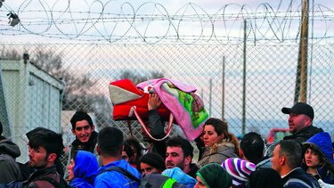 Grecia pide ayuda por refugiados