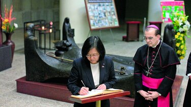 Iglesia pide diálogo en El Salvador