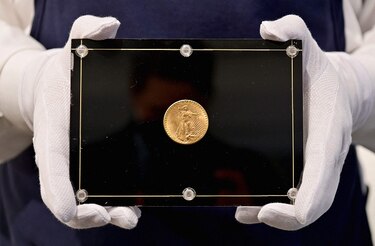 Subastan moneda de oro de Estados Unidos a un récord de $19.5 millones
