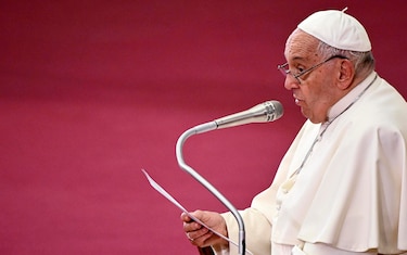 El papa pide a los empresarios atención al medio ambiente, a los pobres y a los jóvenes