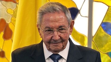 Raúl Castro habla de negocios con el gobernador de Nueva York