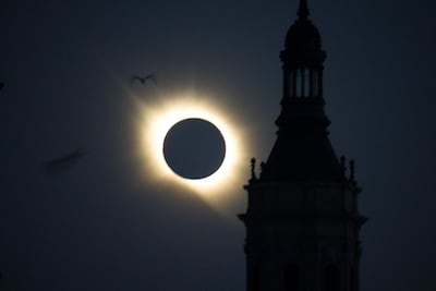 El eclipse de Sol empieza a ser visible en España