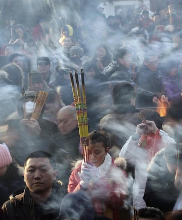 Fuegos artificiales por el Año Nuevo empeoran calidad de aire de Beijing