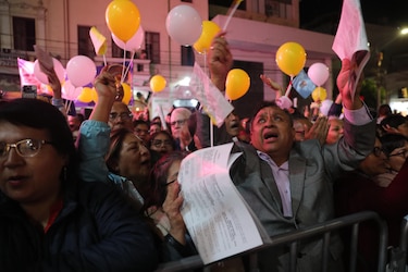 Chiclayo celebra a su papa en una emotiva y festiva misa multitudinaria