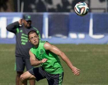 Ante Holanda, Chicharito Hernández se enfrenta a su futuro