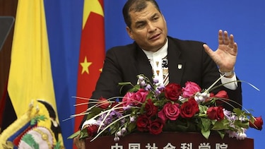 Correa consigue inversiones y reivindica integración latinoamericana en China