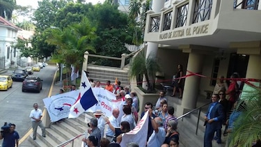 La sociedad civil reclama la renuncia de Ayú Prado a la presidencia de la Corte