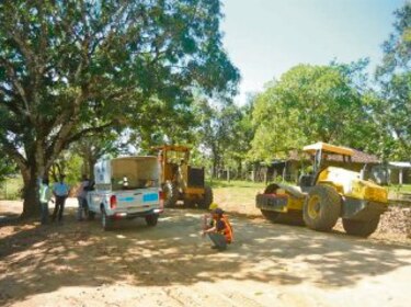 Suspenden construcción de carretera