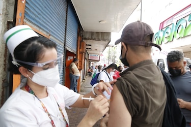 En ocho circuitos el 50% de la población mayor de 16 años cuenta con tres dosis contra la Covid-19
