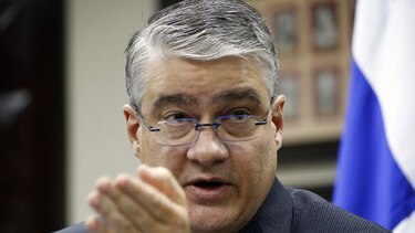 Dulcidio De La Guardia pide debate sobre la evasión fiscal