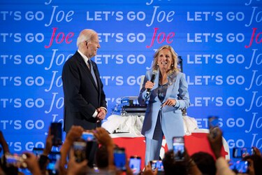 Los demócratas se plantean reemplazar a Biden por otro candidato tras el fallido debate