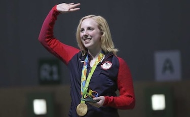 Estadounidense Virginia Thrasher gana el primer oro de Río-2016