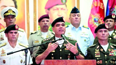 Vladimir Padrino: ‘Nicolás Maduro no es dictador’