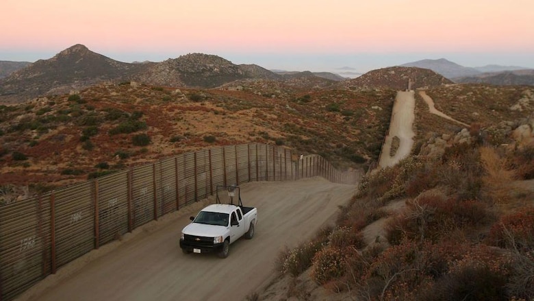Cómo el miedo a la deportación aumentó la cantidad de dinero que los hondureños en Estados Unidos envían a su país
