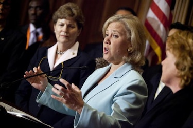 Senadora es criticada por denegar sanción a Venezuela