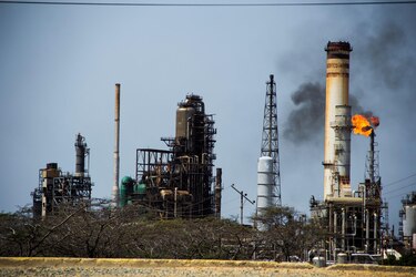 ¿Podrá Trump rescatar la industria petrolera de Venezuela del colapso de los últimos años?