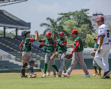 Joaquín Lisandro y Alan Domínguez quedan en la historia de la Serie del Caribe Kids
