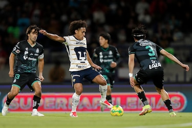 Adalberto Carrasquilla aporta calidad en triunfo de Pumas y siguen buscando la clasificación