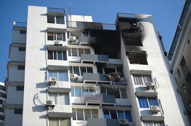 Incendio en un edificio en Vía Argentina deja un muerto; los bomberos y el Ministerio Público abren investigación