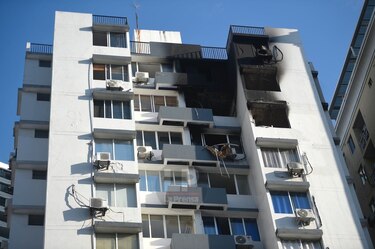 Incendio en un edificio en Vía Argentina deja un muerto; los bomberos y el Ministerio Público abren investigación