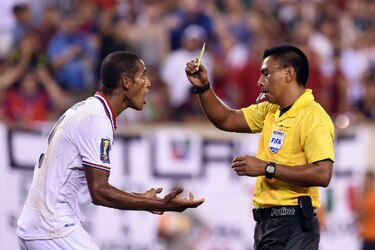 Costa Rica protesta por malos arbitrajes en Concacaf